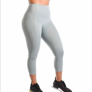 Til You Collapse heart booty capris